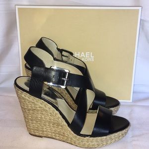 Michael Kors Giovanna Wedge in black